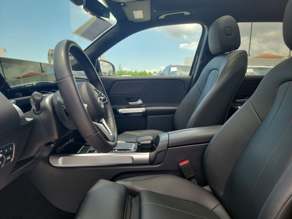 Certified Used 2022 Black Mercedes-Benz GLB 250 image 22