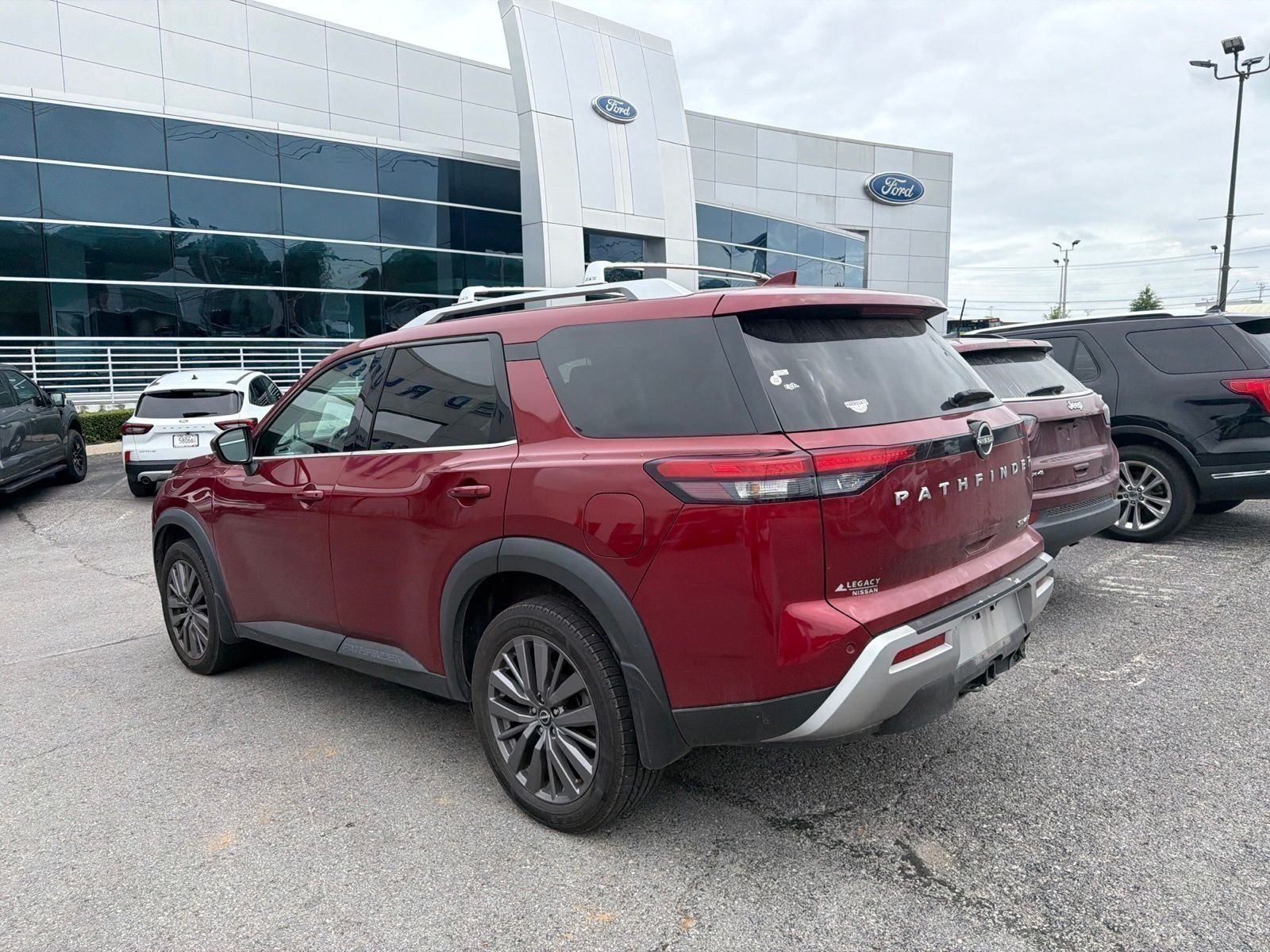 Used 2023 Scarlet Ember Nissan SL image 4