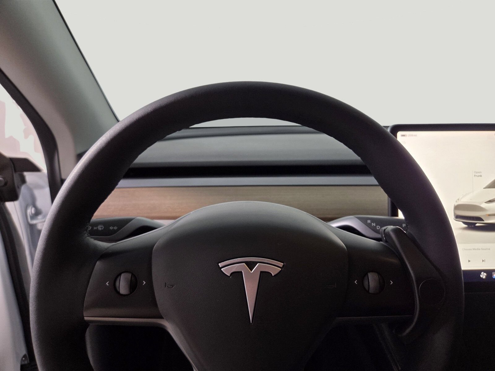 2022 Tesla Model Y Long Range - Photo 10