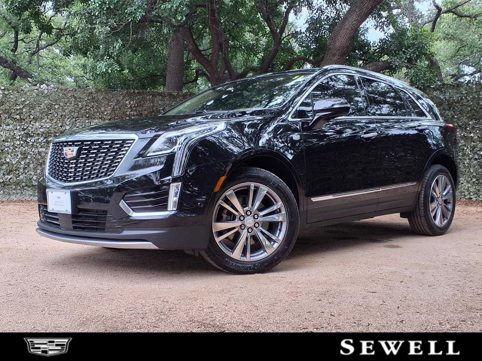2024 Cadillac XT5 AWD Premium Luxury's photo