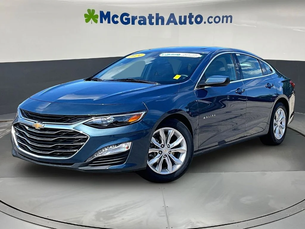 Used 2024 Blue Chevrolet LT image 3