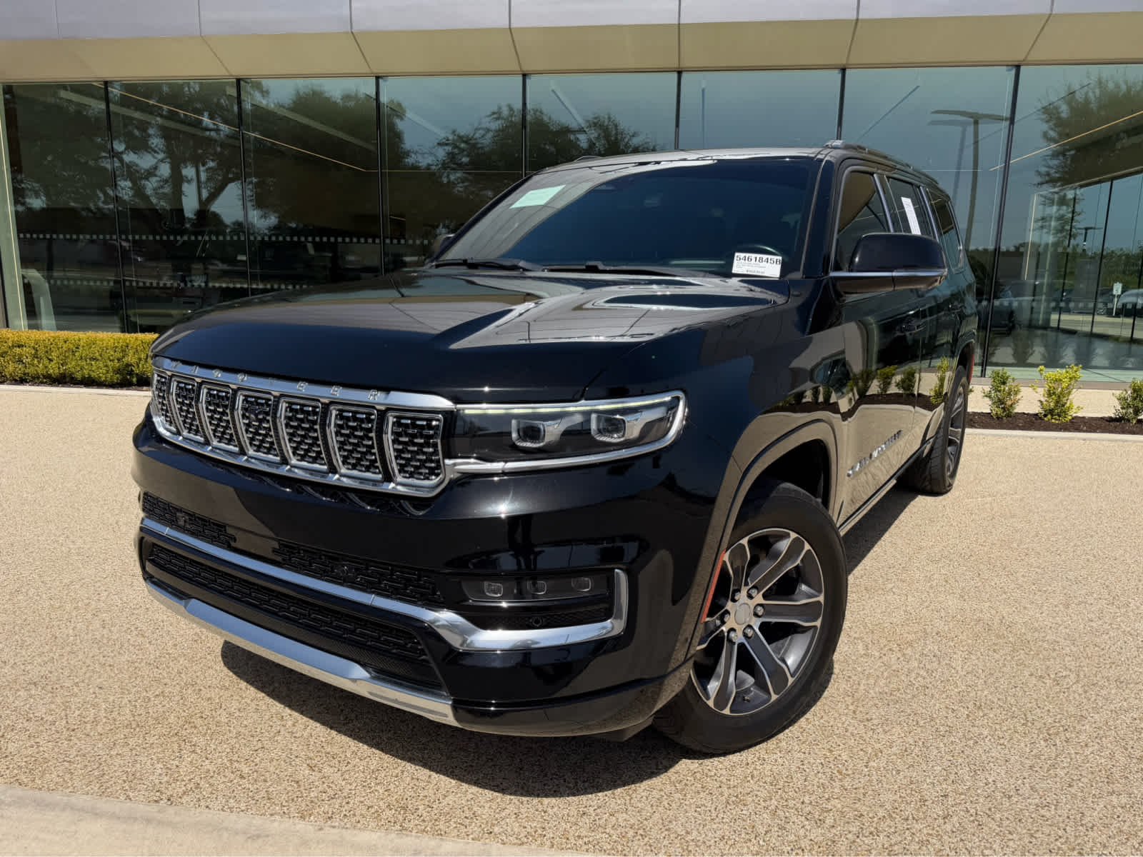2022 Jeep Grand Wagoneer