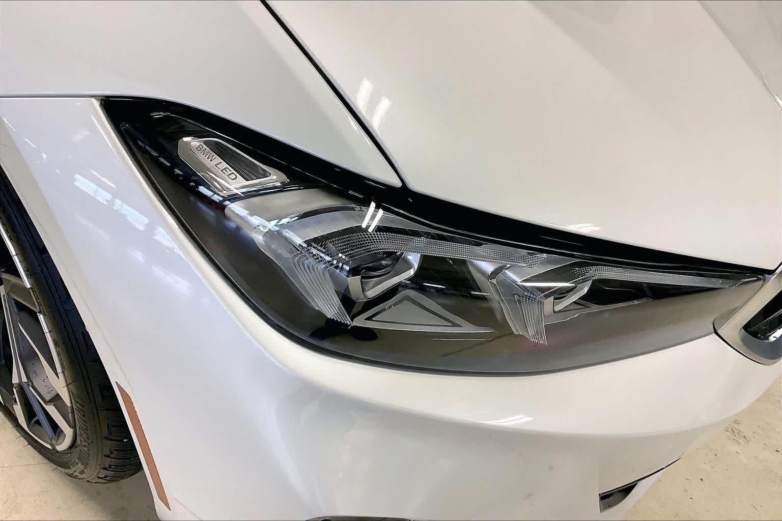New 2026 Mineral White Metallic BMW 330i NA image 13
