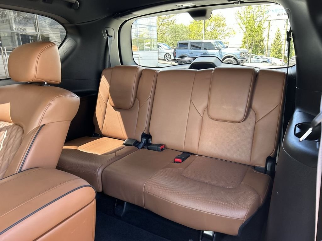 Certified Used 2024 Black INFINITI Sensory image 24