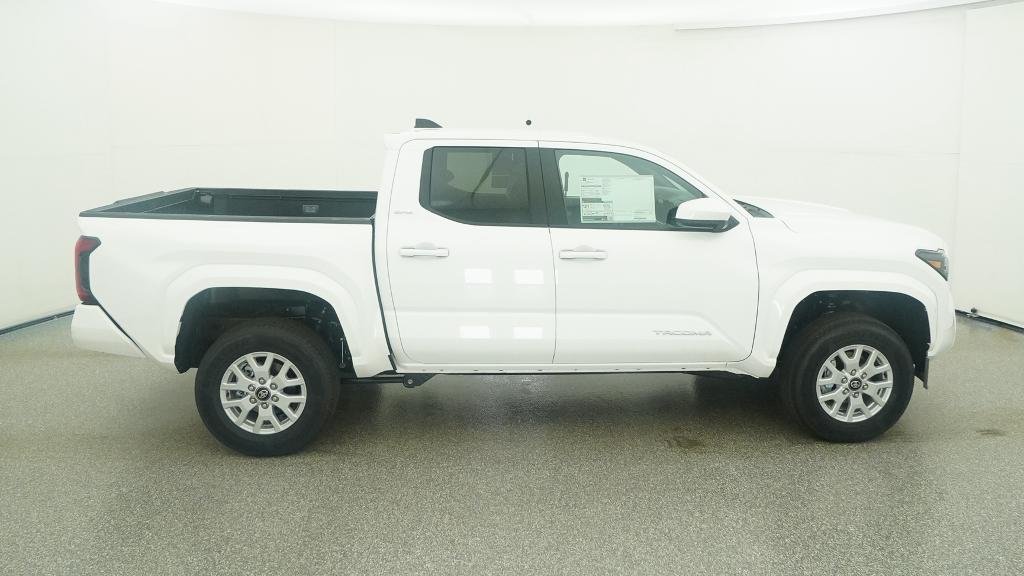 New 2026 Ice Cap Toyota SR5 image 14