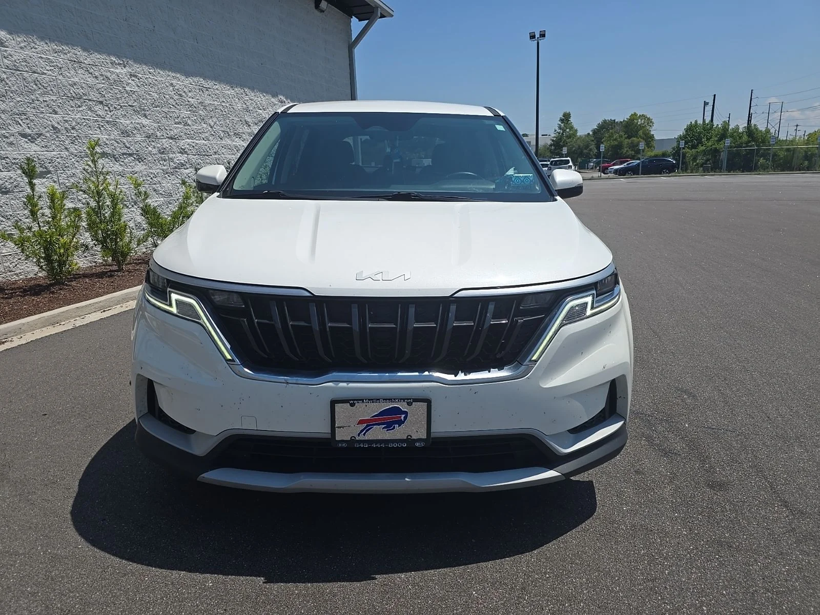 Used 2022 Snow White Pearl Kia LXS image 2