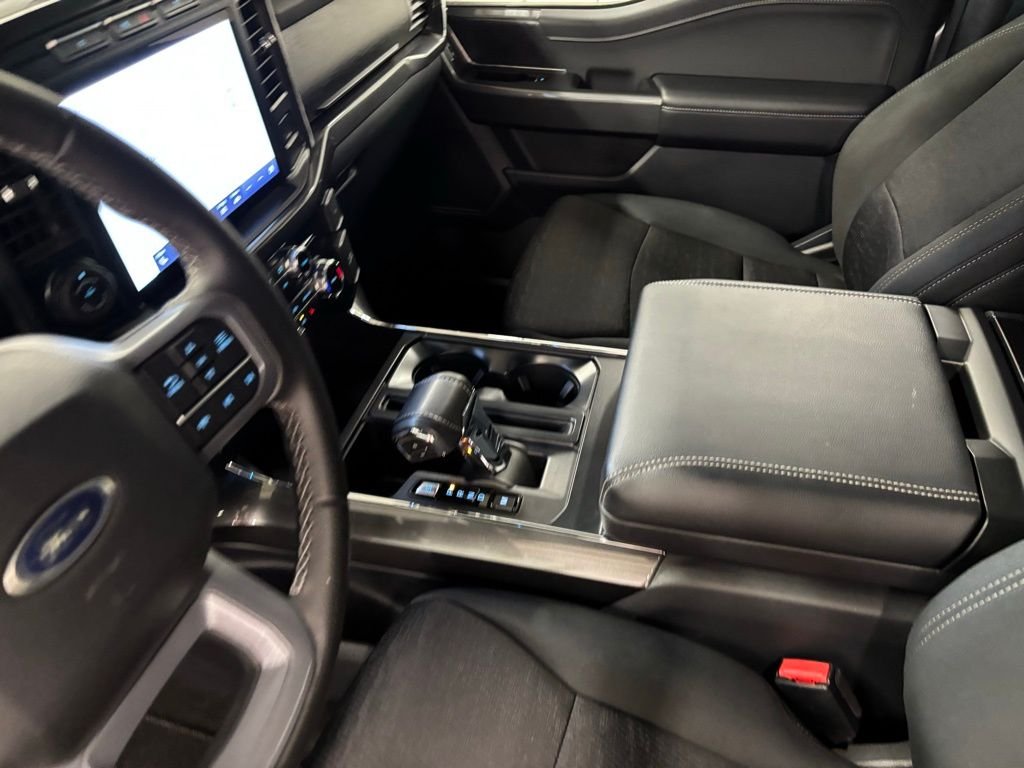 Used 2023 Silver Ford XLT image 17