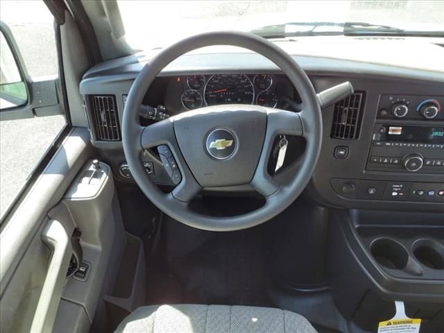 2025 Chevrolet Express Cargo Work Van - Photo 9