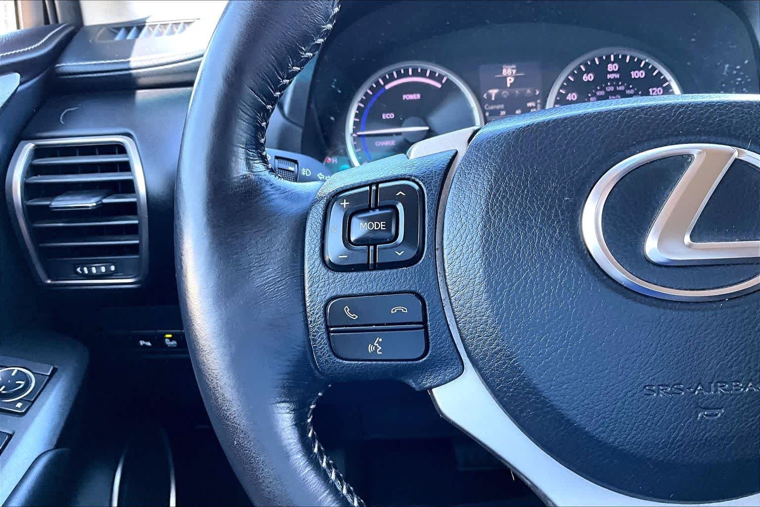 Used 2015 Silver Lining Metallic Lexus  image 23
