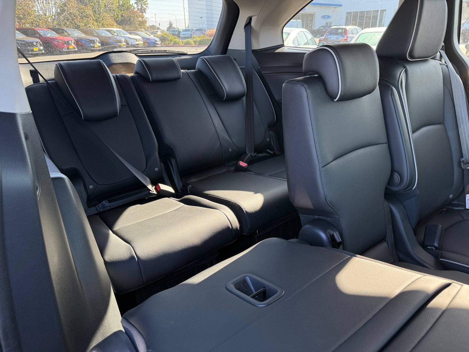 New 2027 Sonic Gray Pearl Honda Touring image 21
