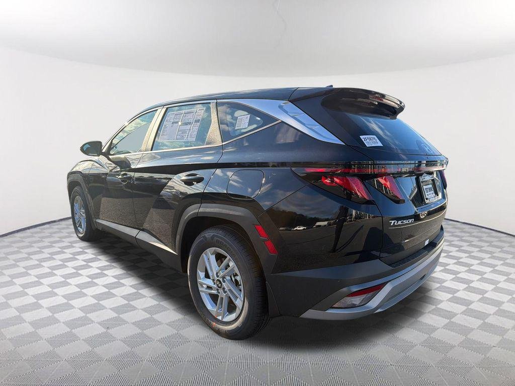 New 2026 Black Hyundai SE FWD image 7