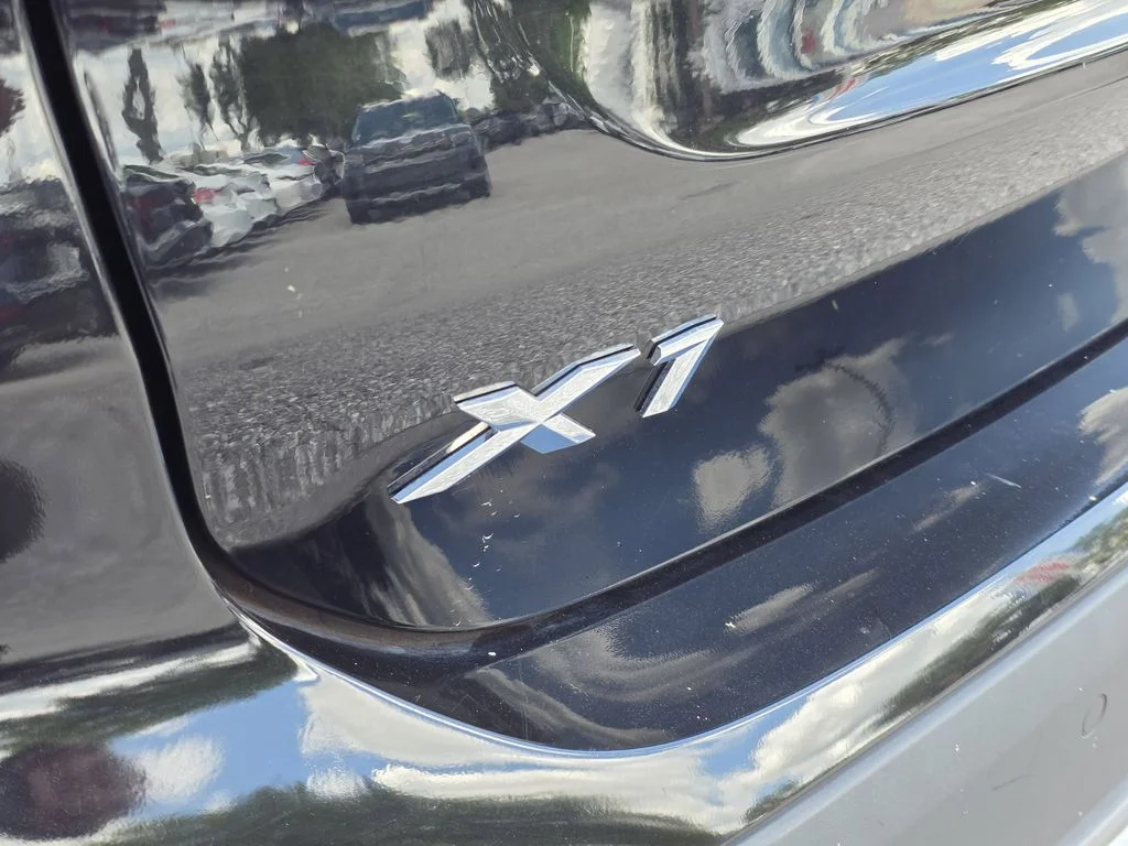 Used 2019 Black BMW xDrive28i image 8