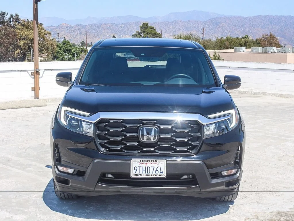 2025 Honda Passport EX-L - Photo 30