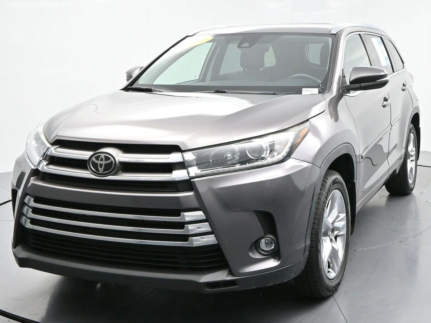 Used 2019 Predawn Gray Mica Toyota Limited image 3