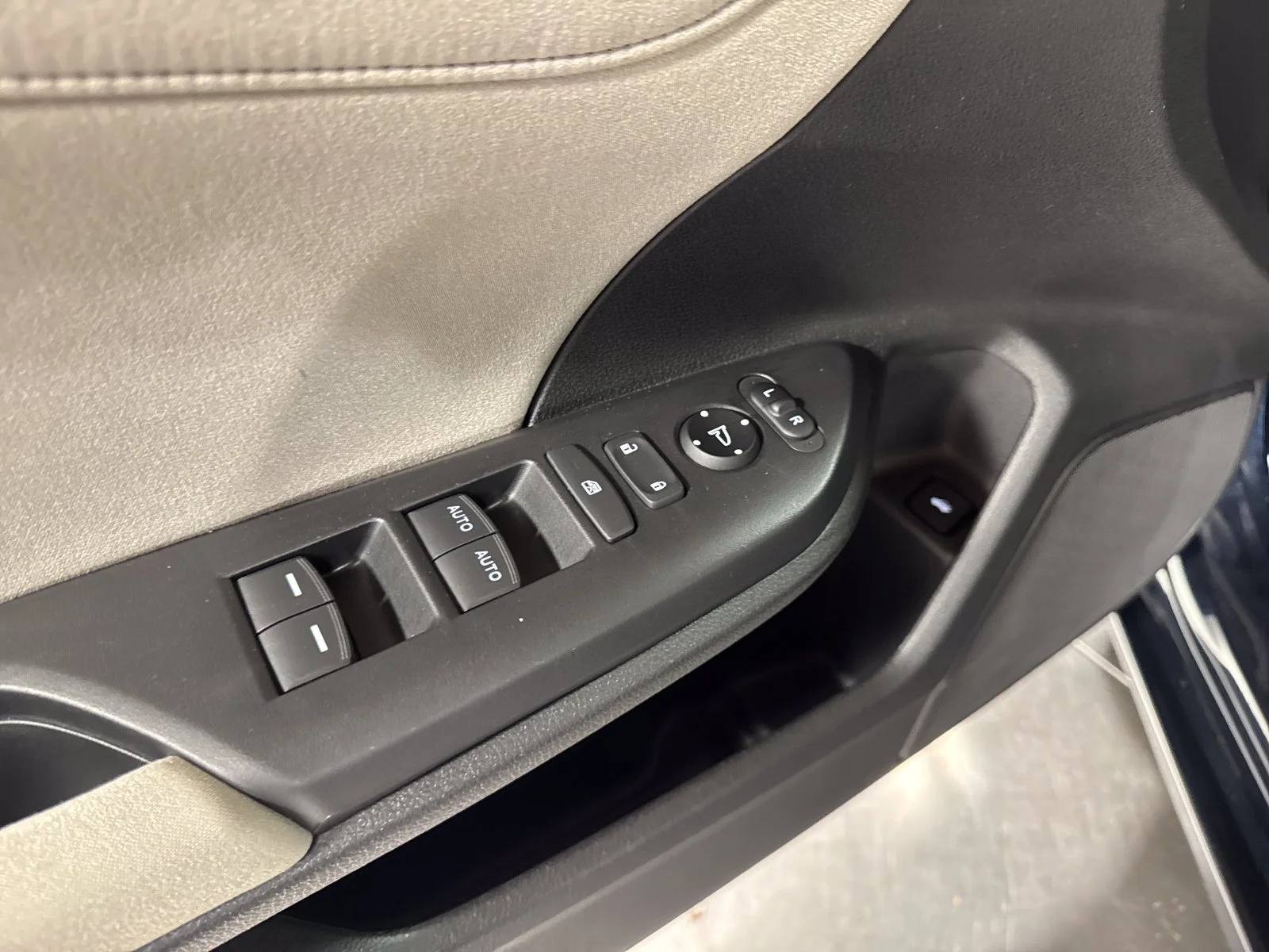 2022 Honda Insight EX - Photo 12