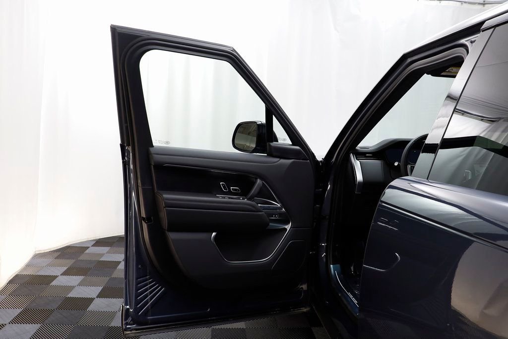 2025 Land Rover Range Rover SE - Photo 6