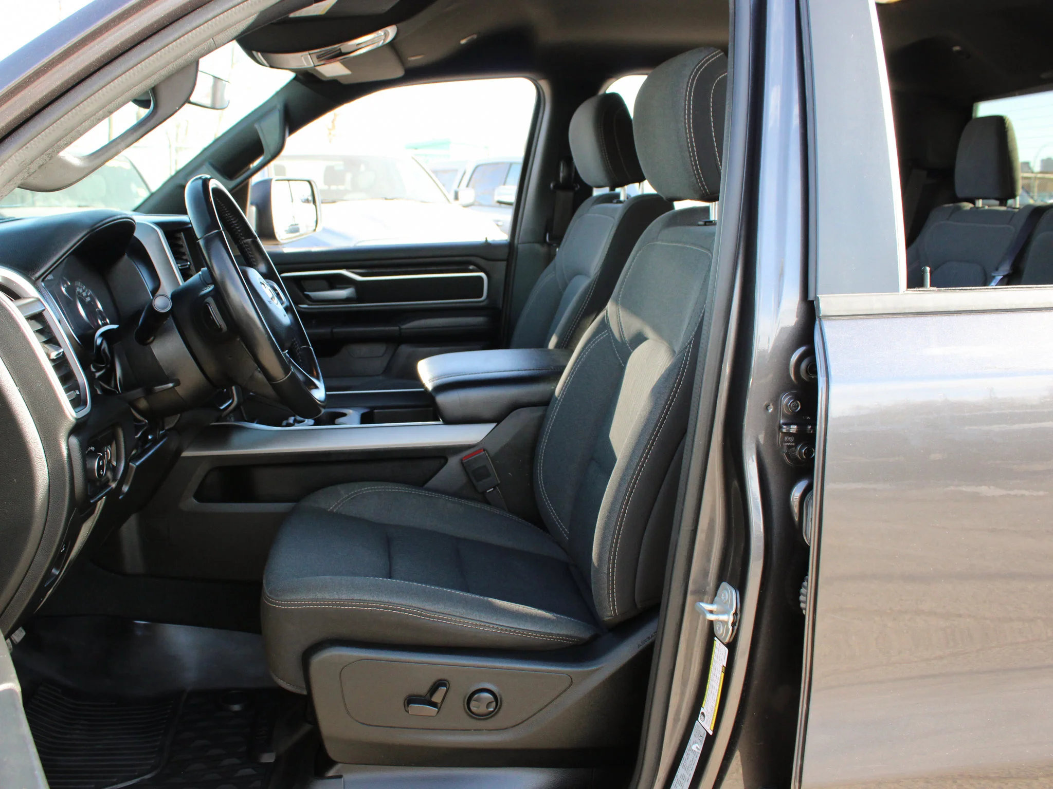 Certified Used 2023 Grey RAM Big Horn * No Accidents | Heated Seats | HEMI V8 | Apple CarPlay | Tonneau Cover image 3