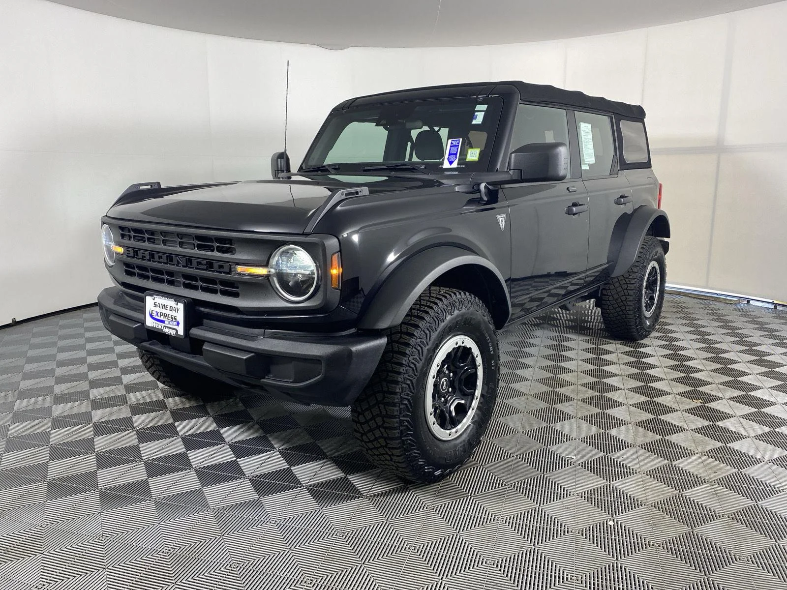 Used 2021 Shadow Black Ford Base Advanced image 8