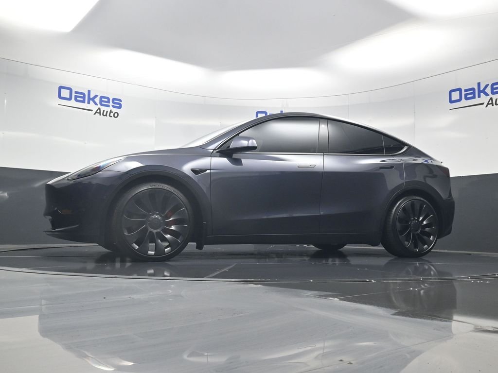 Used 2022 Midnight Silver Metallic Tesla Performance image 37