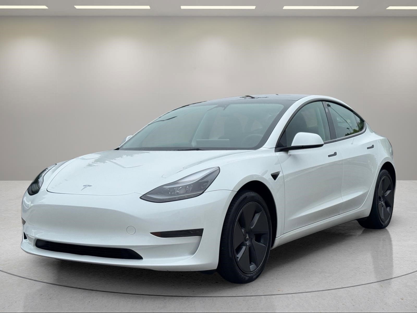 Used 2023  Tesla Base image 1