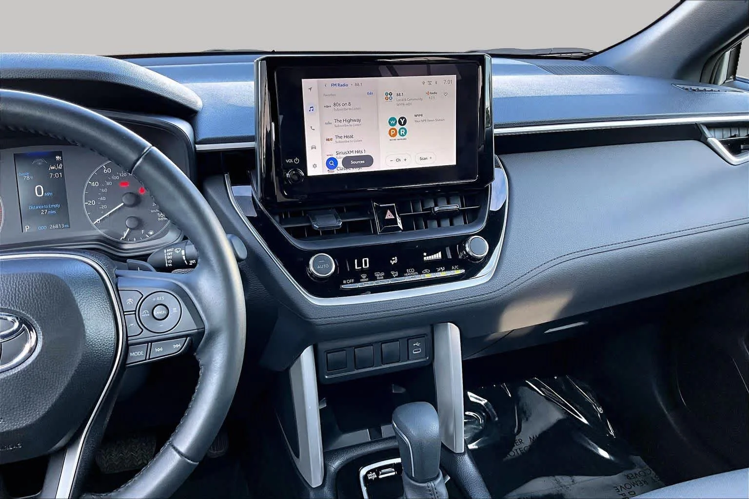 Used 2025 Sonic Silver Toyota Hybrid SE image 7