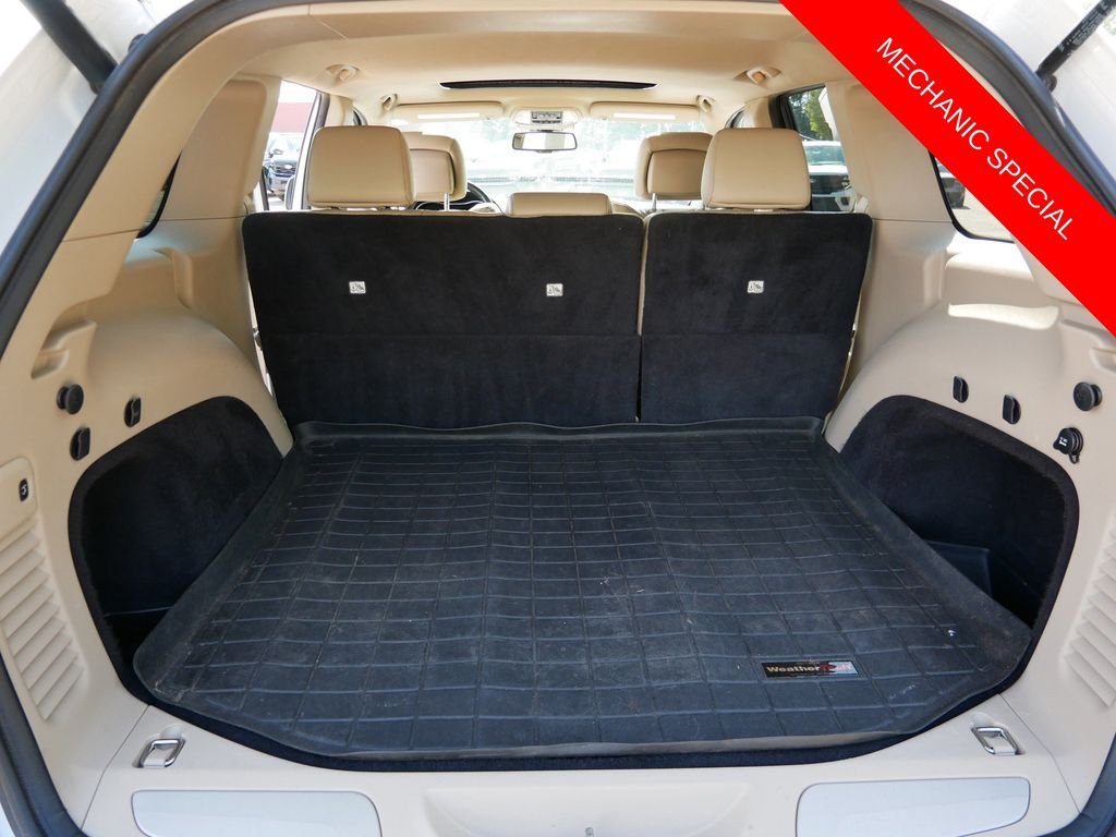 Used 2015 White Jeep Limited image 10