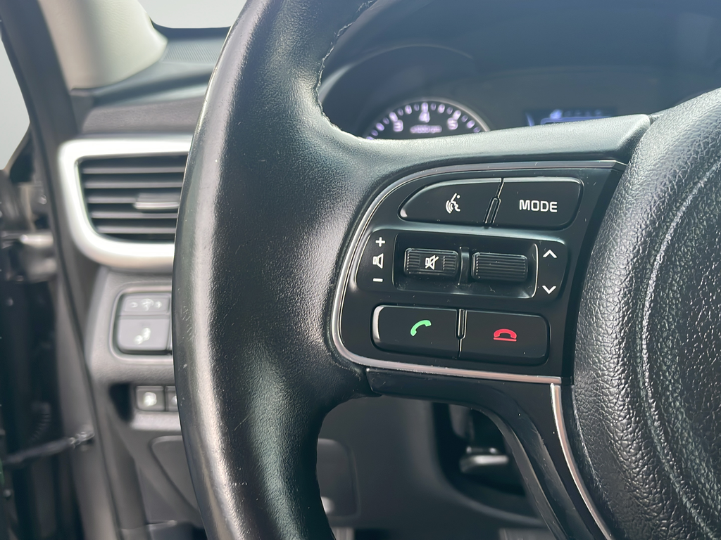 Used 2016 Gray Kia EX image 9