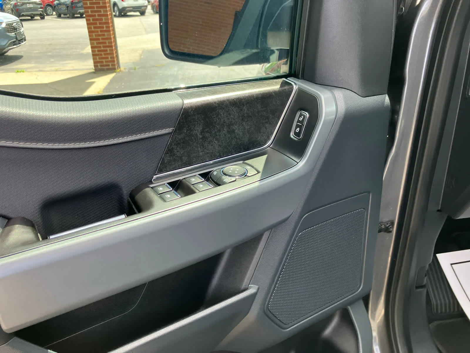 2023 Ford F-150 XLT - Photo 8