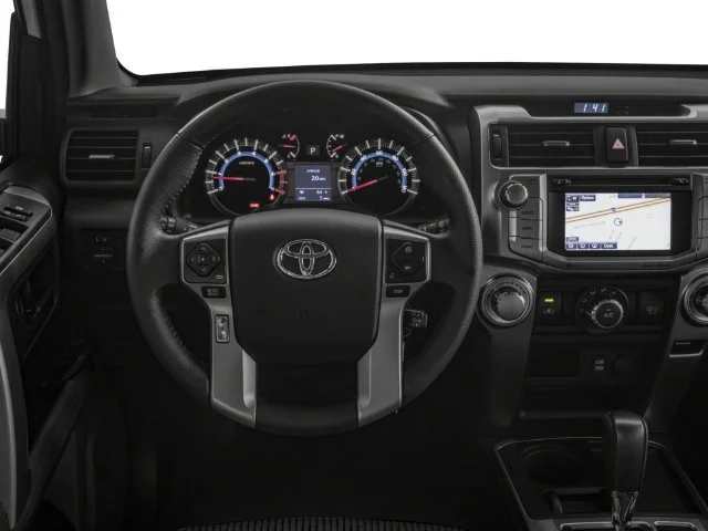 Used 2018 Super White Toyota SR5 image 4