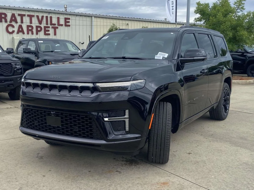 New 2026 High Gloss Black Exterior Paint Jeep Limited Reserve image 3