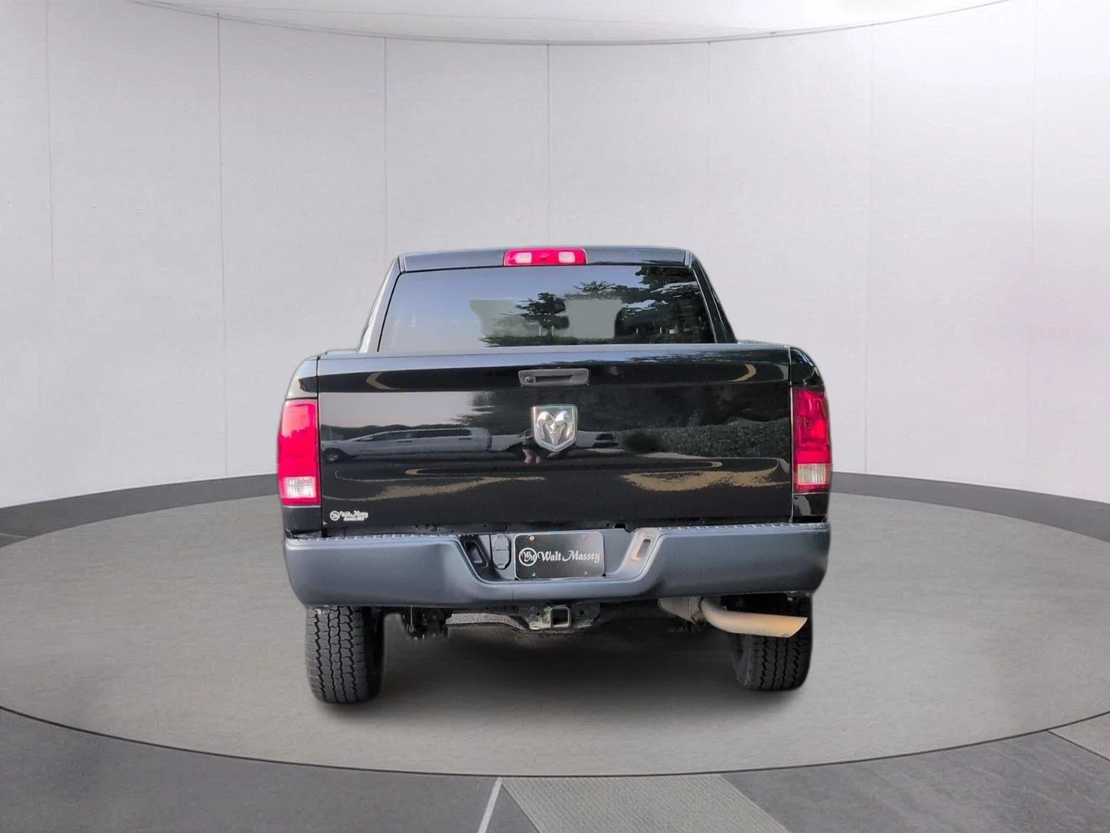 Used 2020 Diamond Black Crystal Pearlcoat Ram Tradesman image 4