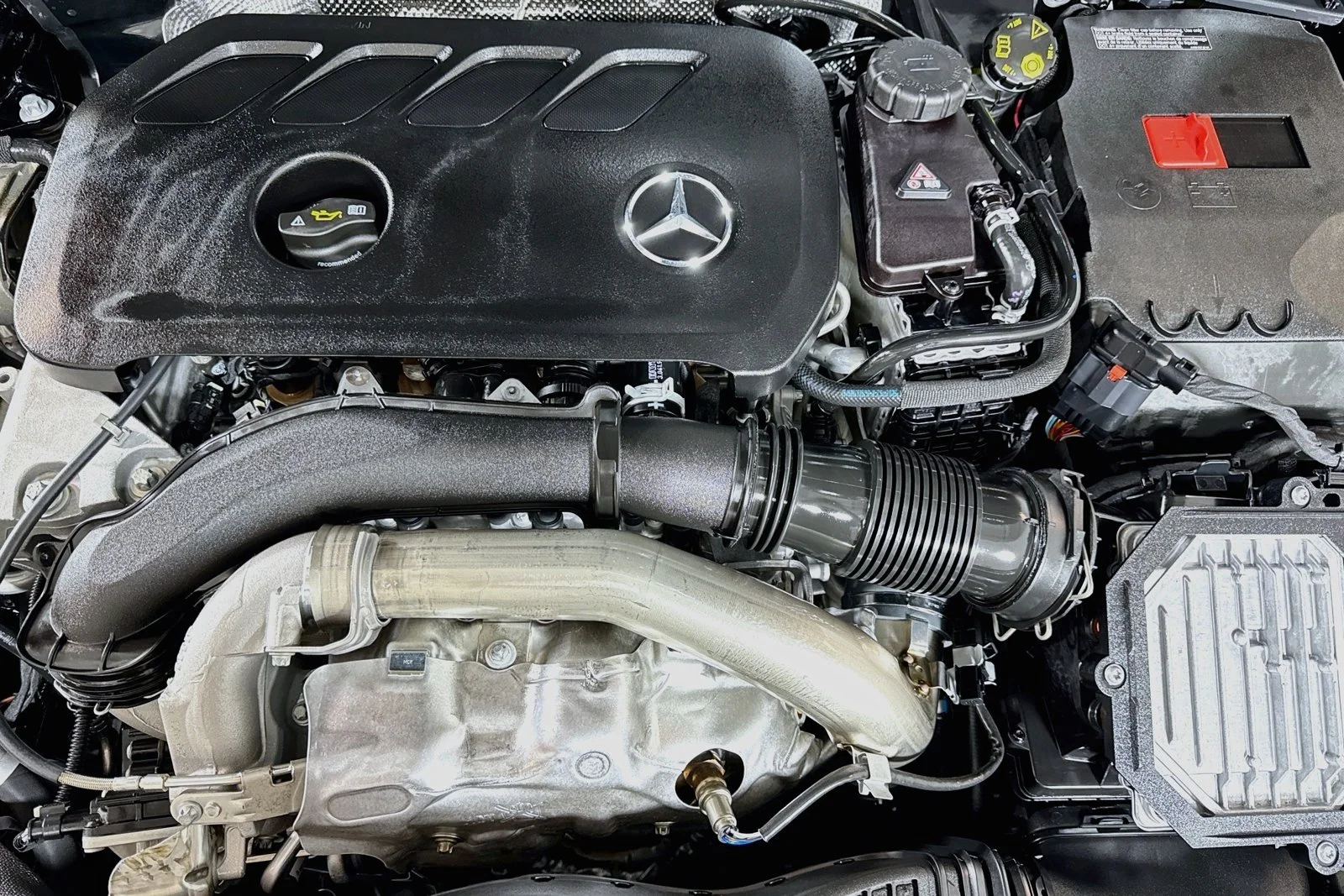 Used 2026 Night Black Mercedes-Benz GLB 250 image 29