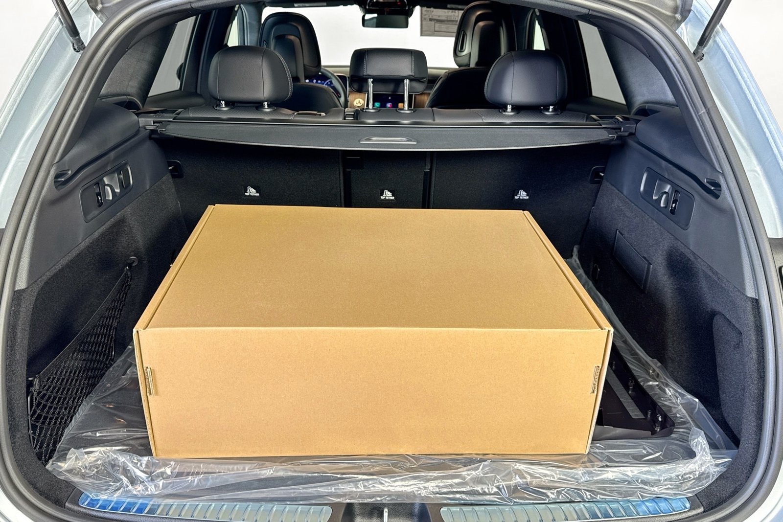 New 2026 Cirrus Silver Metallic Mercedes-Benz GLC 300 image 24