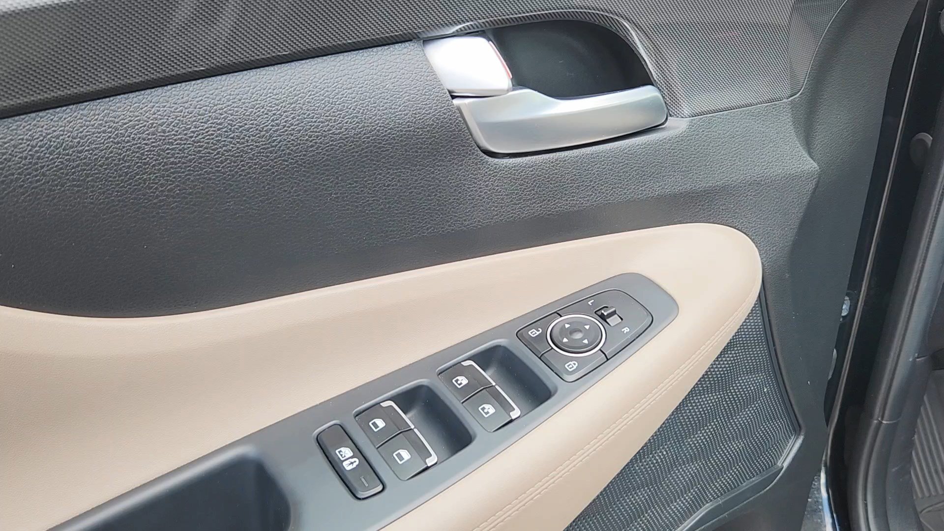 2023 Hyundai Santa Fe SEL - Photo 7