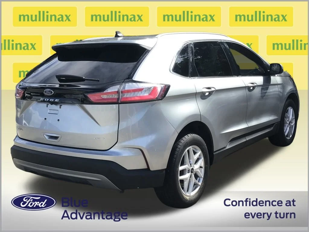 Certified Used 2024 Silver Ford SEL image 4