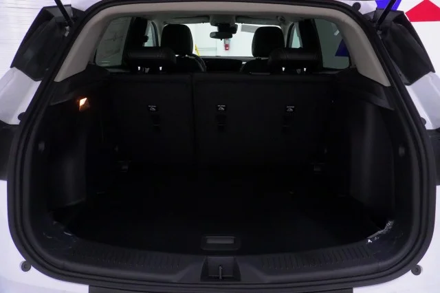 New 2026 Summit White Buick Preferred image 8