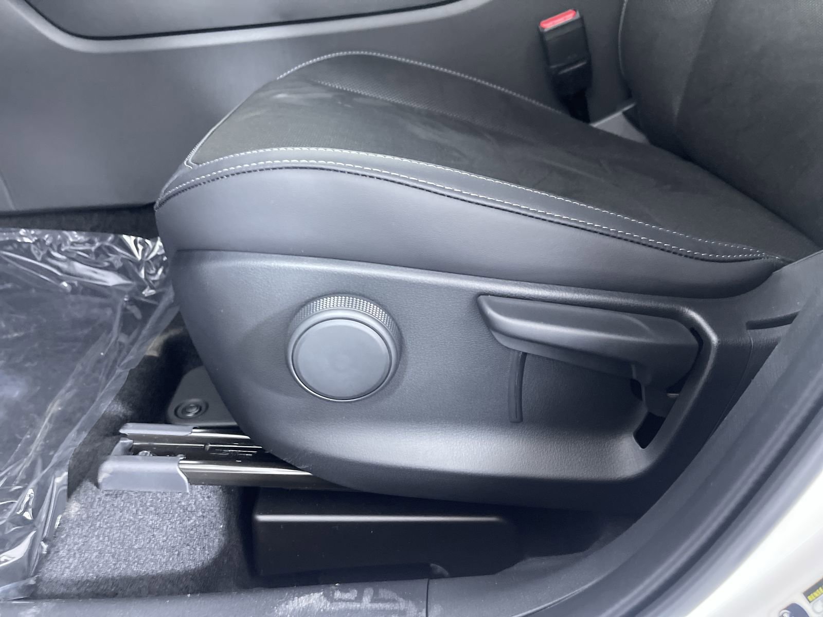 New 2026 Rhodium White Metallic Mazda 2.5 S Select image 14