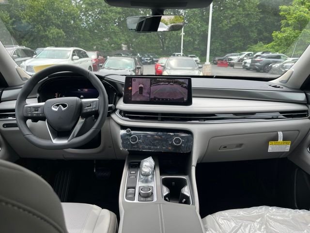 New 2027 Deep Emerald INFINITI Luxe AWD image 13