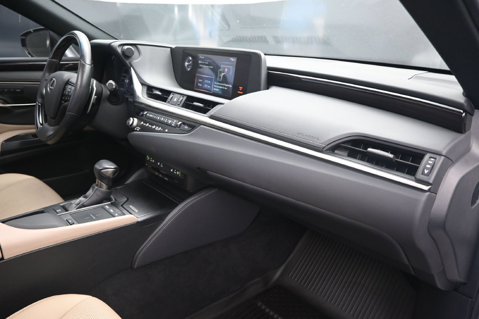 2021 Lexus ES 350 - Photo 24