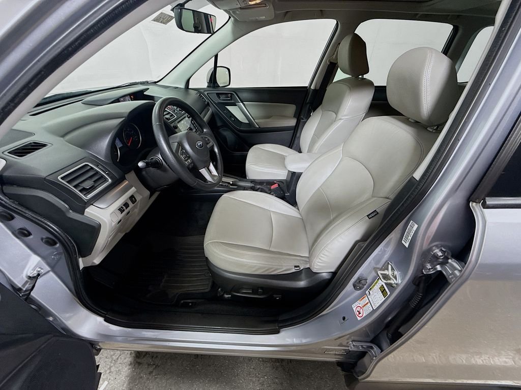 Used 2017 Ice Silver Metallic Subaru Premium image 21