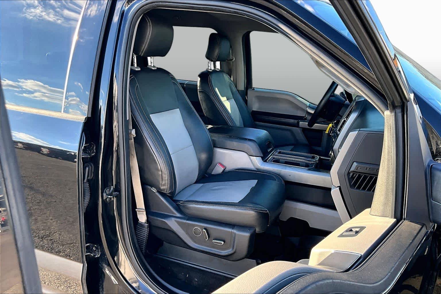 Used 2015 Tuxedo Black Metallic Ford XLT image 8