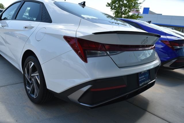 2025 Hyundai Elantra Blue - Photo 5