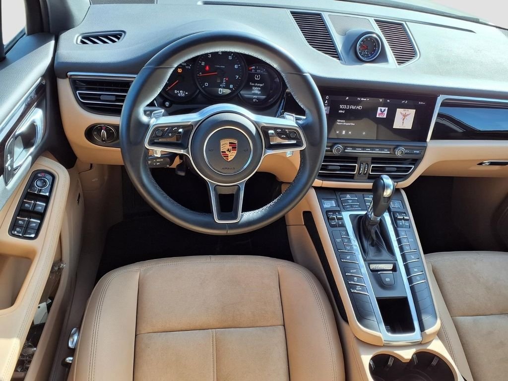 Used 2020 White Porsche Base image 9