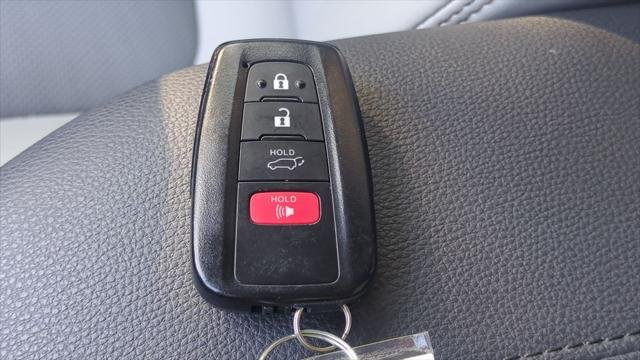 Certified Used 2024 MAGNETIC GRAY MET. Toyota  image 29