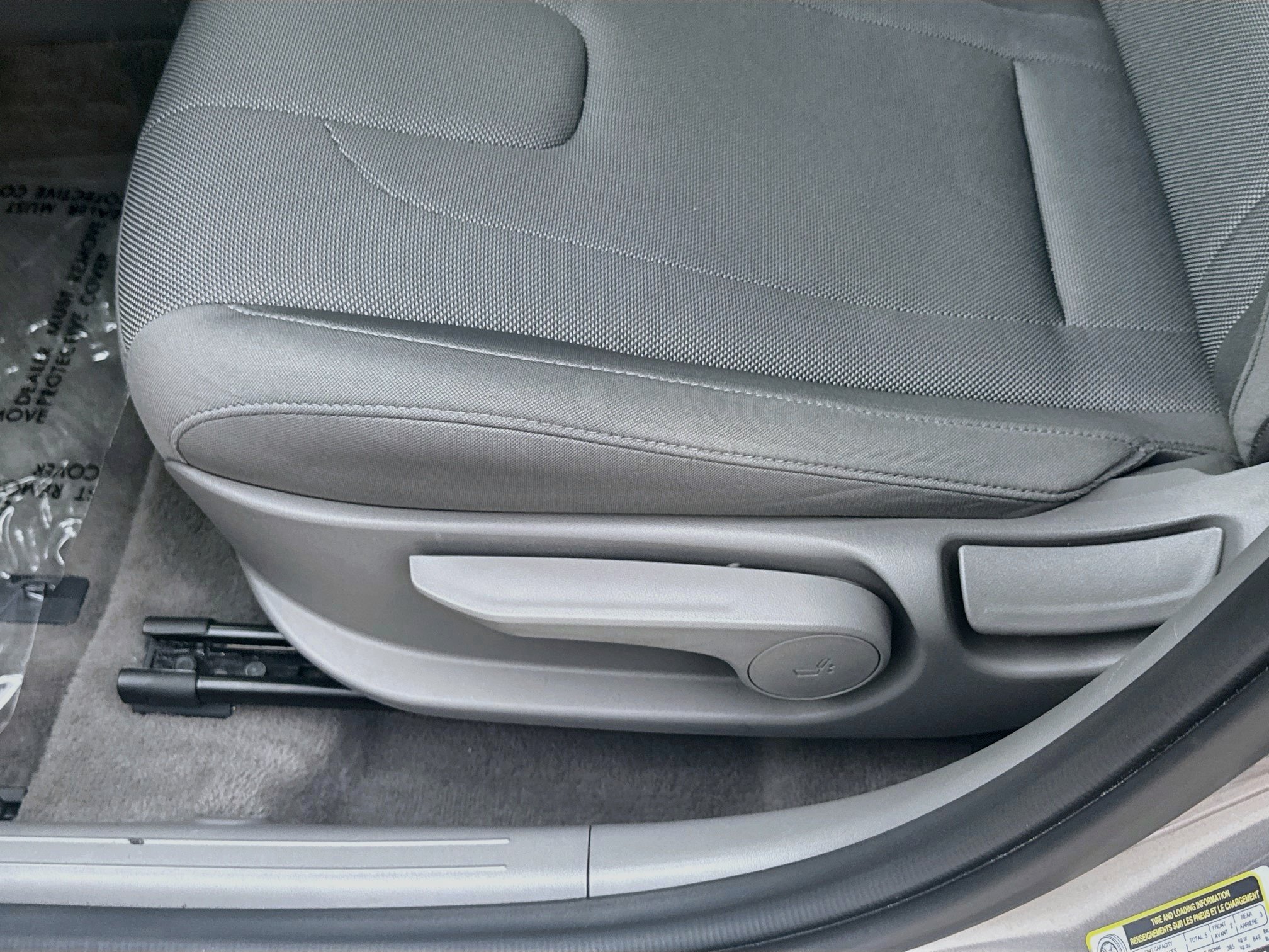 Used 2024 Fluid Metal Hyundai SE image 17