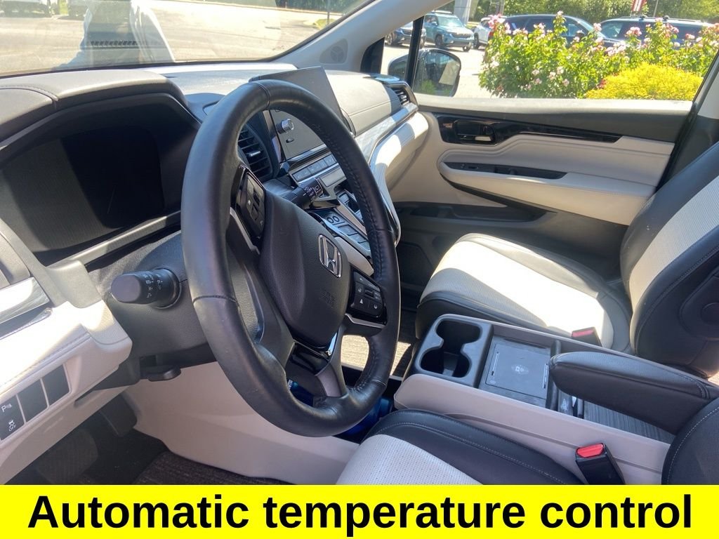Used 2025 Silver Honda Elite image 12
