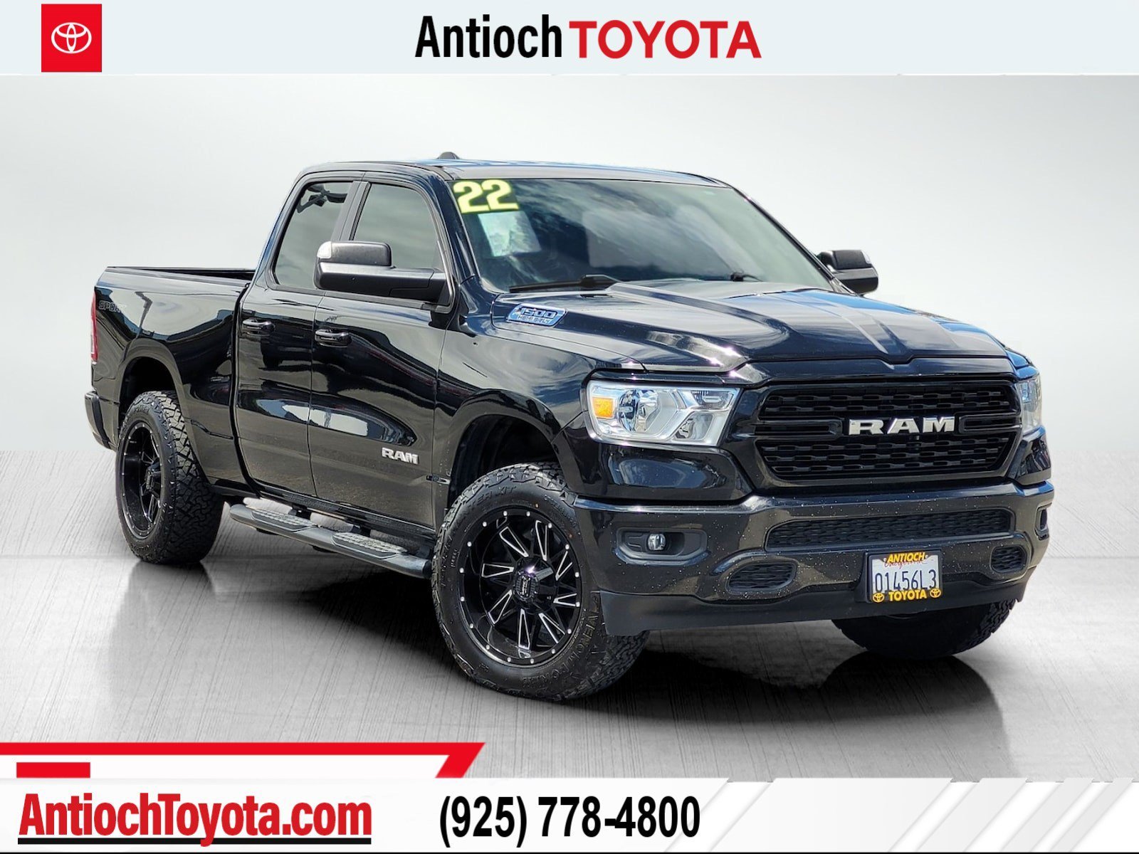 2022 RAM 1500 Big Horn/Lone Star 4x4 Quad Cab 6'4's photo