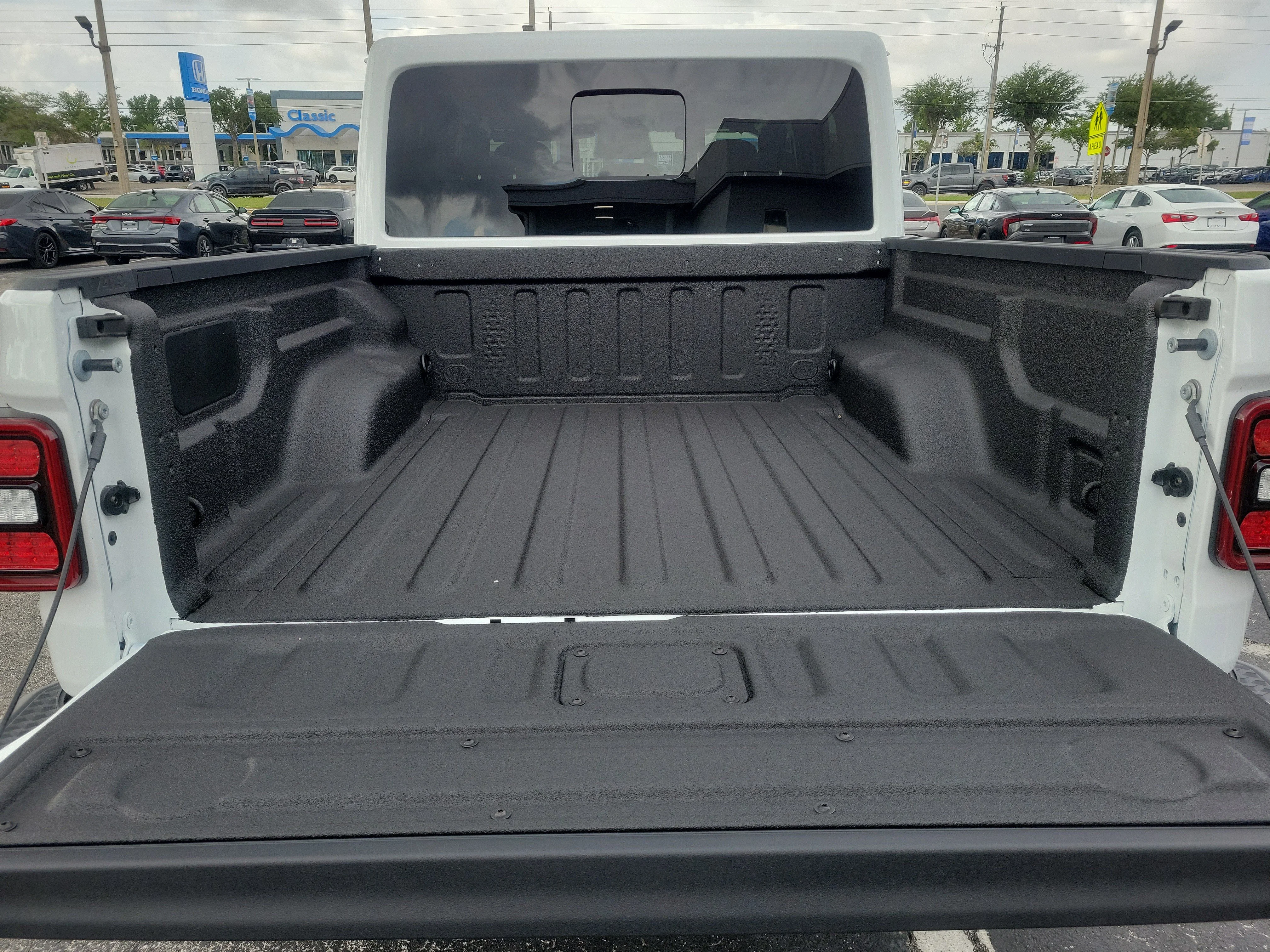 New 2026 Bright White Clearcoat Jeep 85th Anniversary Edition image 8
