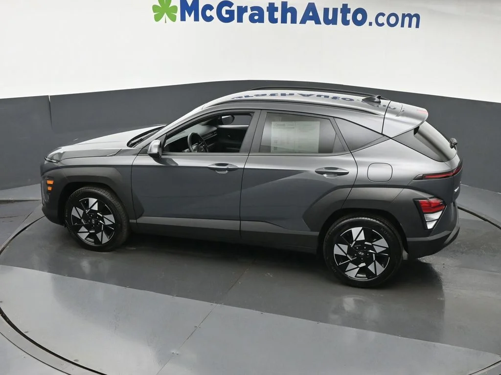 Used 2025 Gray Hyundai SEL image 24