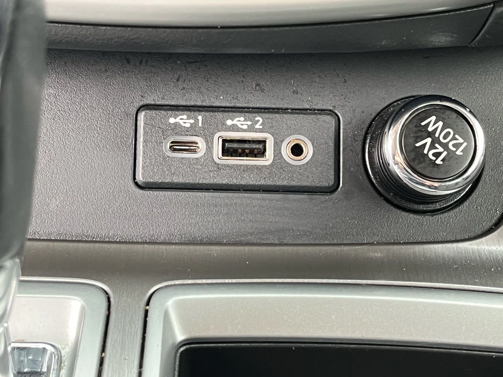 Used 2019 Pearl White Tricoat Nissan SL image 22